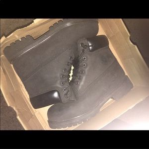 Wheat and black timberlands .